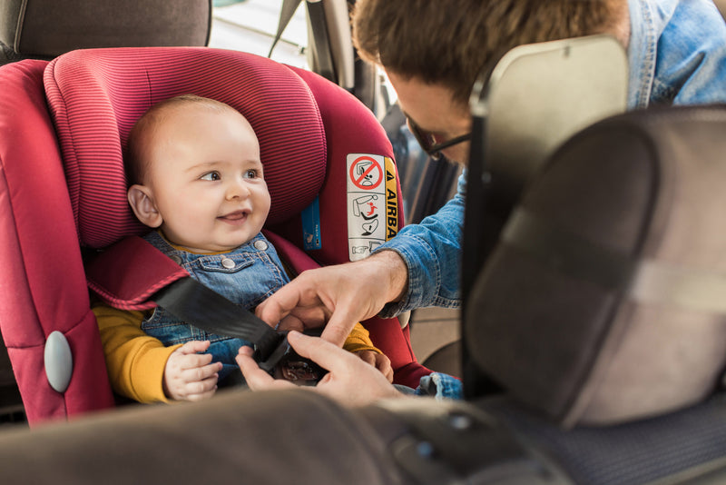 Bebe nu mai are rabdare in scaun auto! Cateva solutii