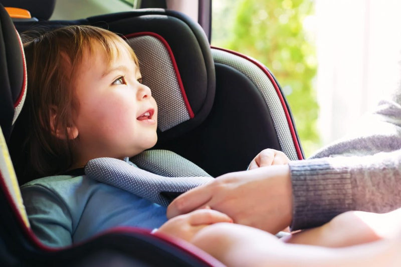 Cum imbracam copiii in calatoriile cu masina?